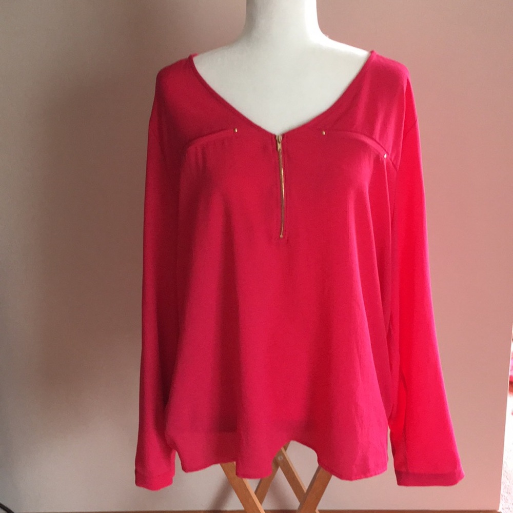 Fuchsia Blouse with gold buttons and zipper